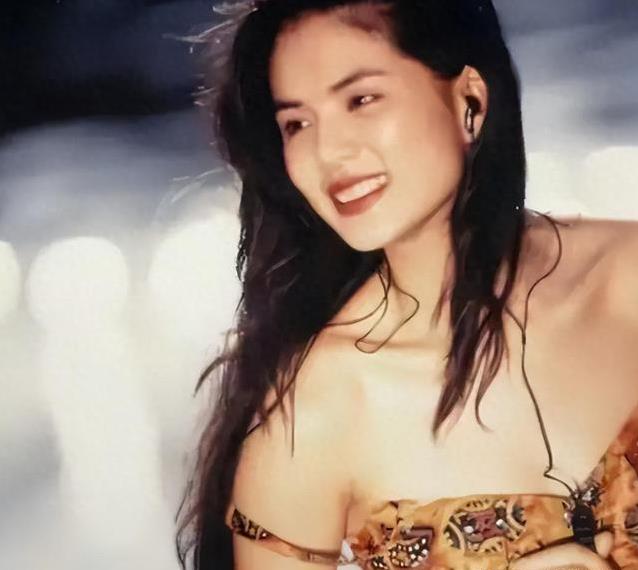 治疗, 当上了空姐, 在剧里