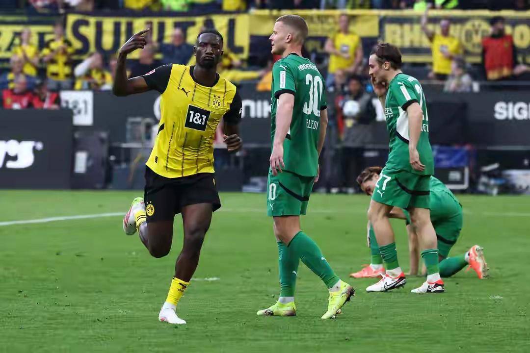 充满战术对, 奥格斯堡往