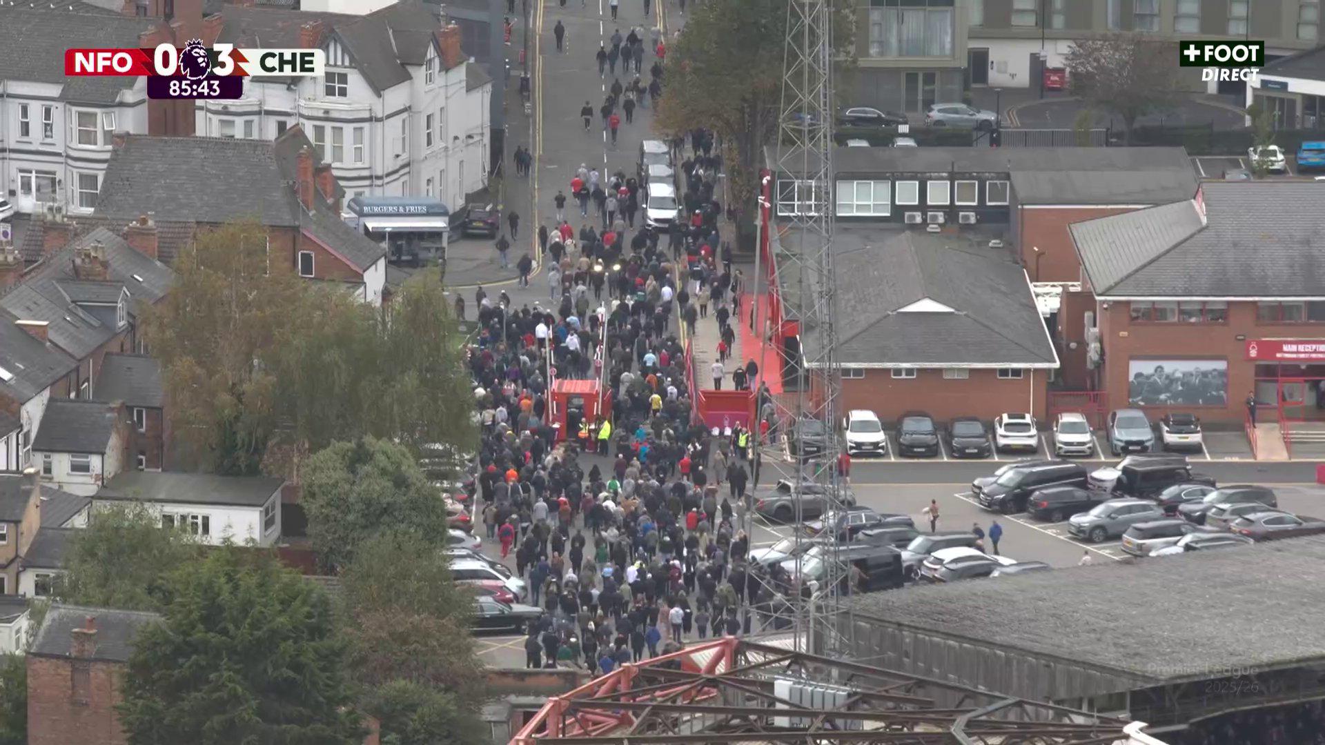 内托左路高, 詹姆斯一拨, 内托左脚抽