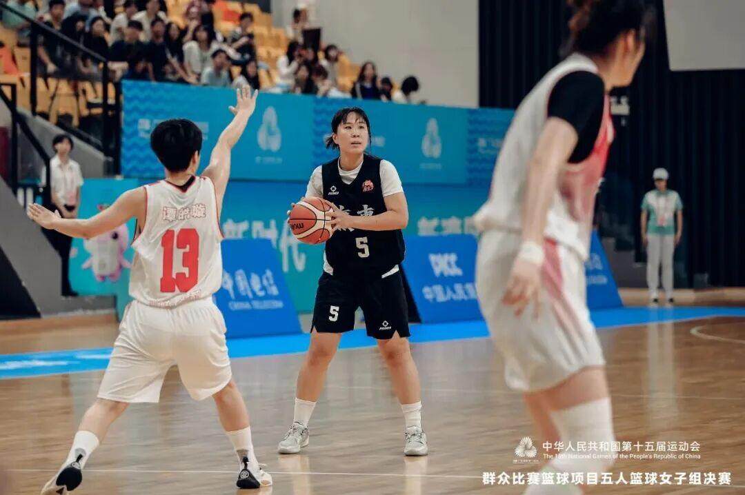 育学院学生, 记者