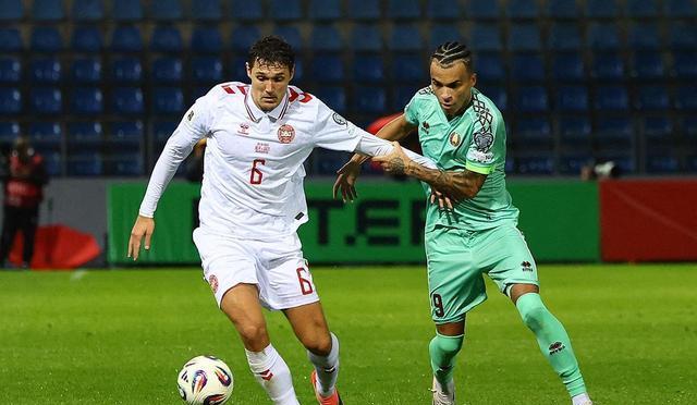 任盈, 弗罗霍尔特